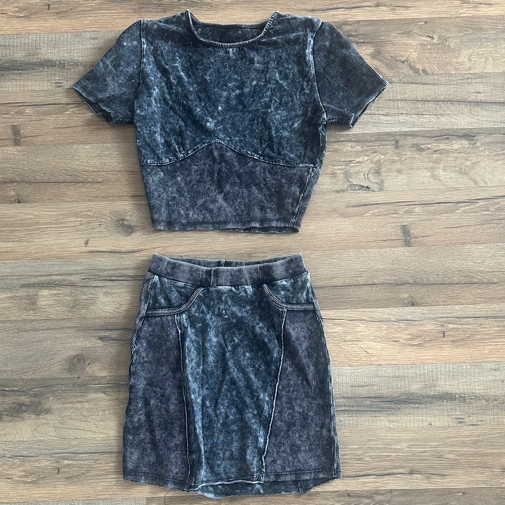 Love Washed Black Skirt Set